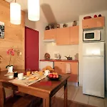 Lagrange Le Domaine Des 100 Lacs Appart hôtel 3*