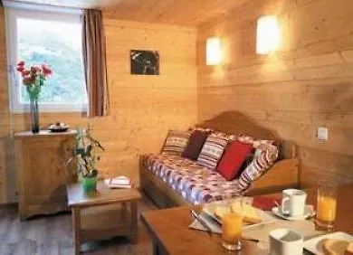 Lagrange Le Domaine Des 100 Lacs