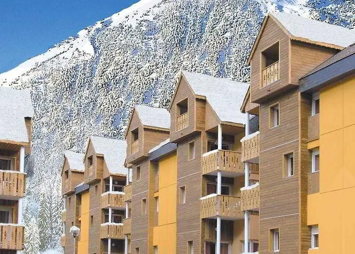 Lagrange Le Domaine Des 100 Lacs Aparthotel 3*