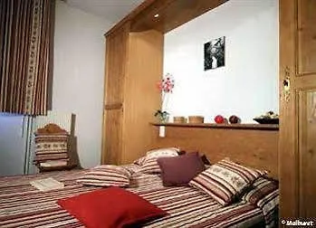 Lagrange Le Domaine Des 100 Lacs Aparthotel