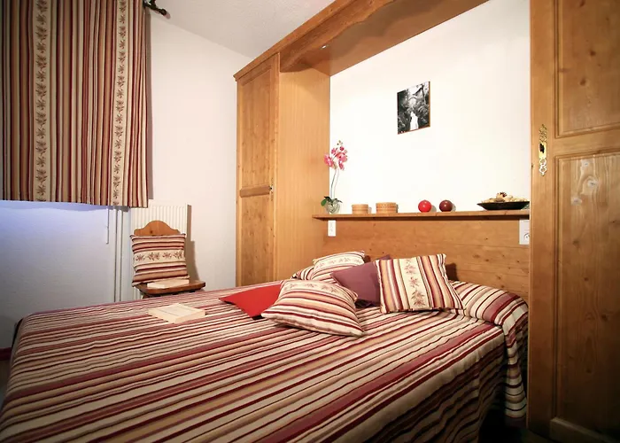 Lagrange Le Domaine Des 100 Lacs Aparthotel