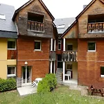 Lagrange Le Domaine Des 100 Lacs Aparthotel 3*