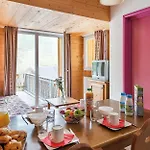 Lagrange Le Domaine Des 100 Lacs Aparthotel