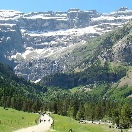 Apart-hotel Lagrange Le Domaine Des 100 Lacs
