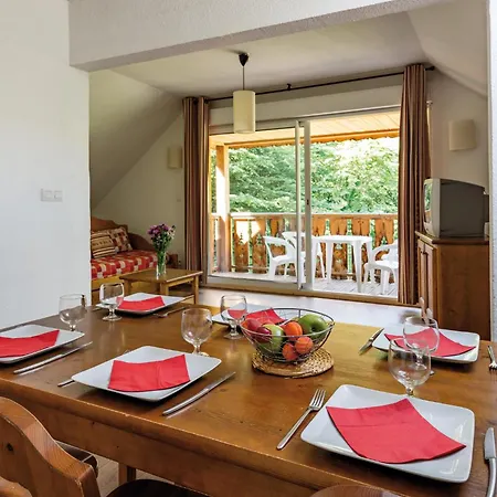 Apart-hotel Lagrange Le Domaine Des 100 Lacs