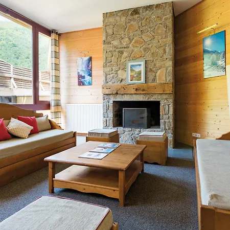 Apart-hotel Lagrange Le Domaine Des 100 Lacs 3*
