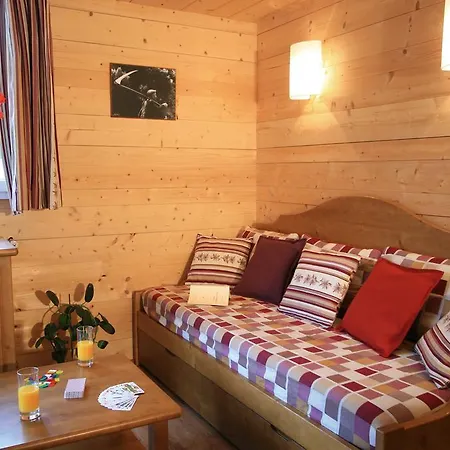 Lagrange Le Domaine Des 100 Lacs Апарт-отель 3*