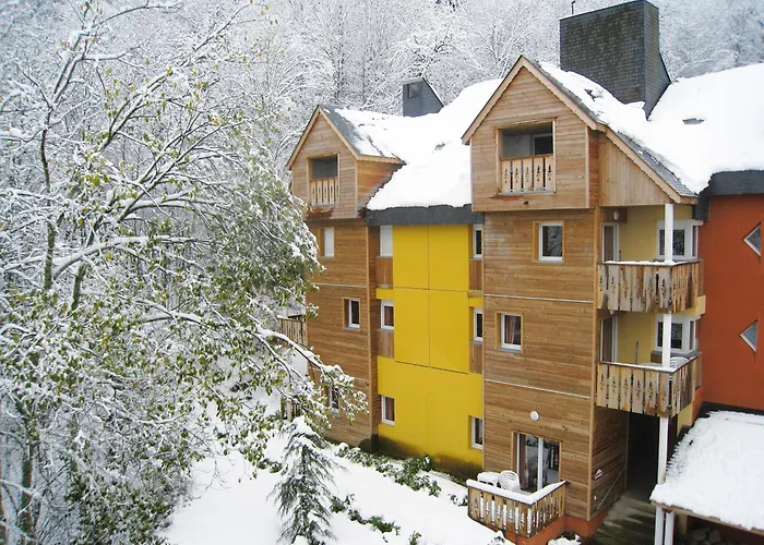 Aparthotel Lagrange Le Domaine Des 100 Lacs 3*