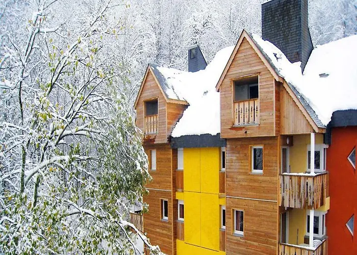 Lagrange Le Domaine Des 100 Lacs Aparthotel 3*