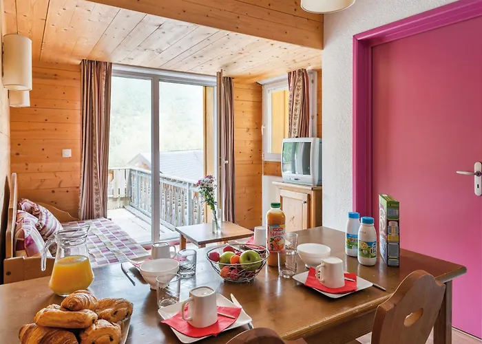 Lagrange Le Domaine Des 100 Lacs Aparthotel